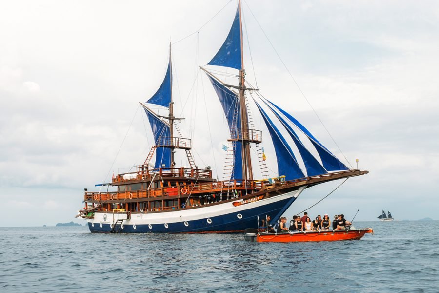 Sorong Raja Ampat Papua Tour Liveaboard