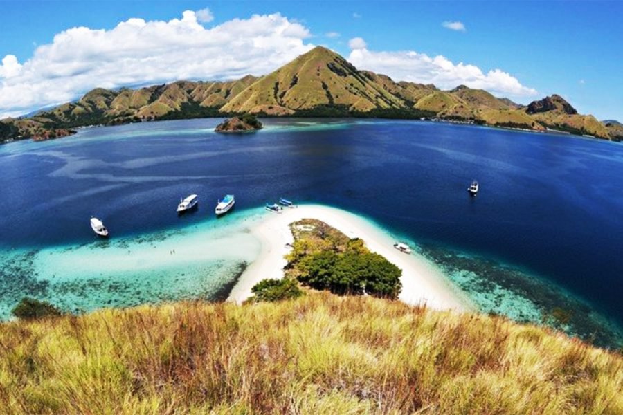 Private: 5 Days 4 Night Komodo Liveaboard from Bali