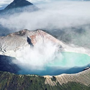 Helicopter Tour to Ijen Creater Lake East Jawa