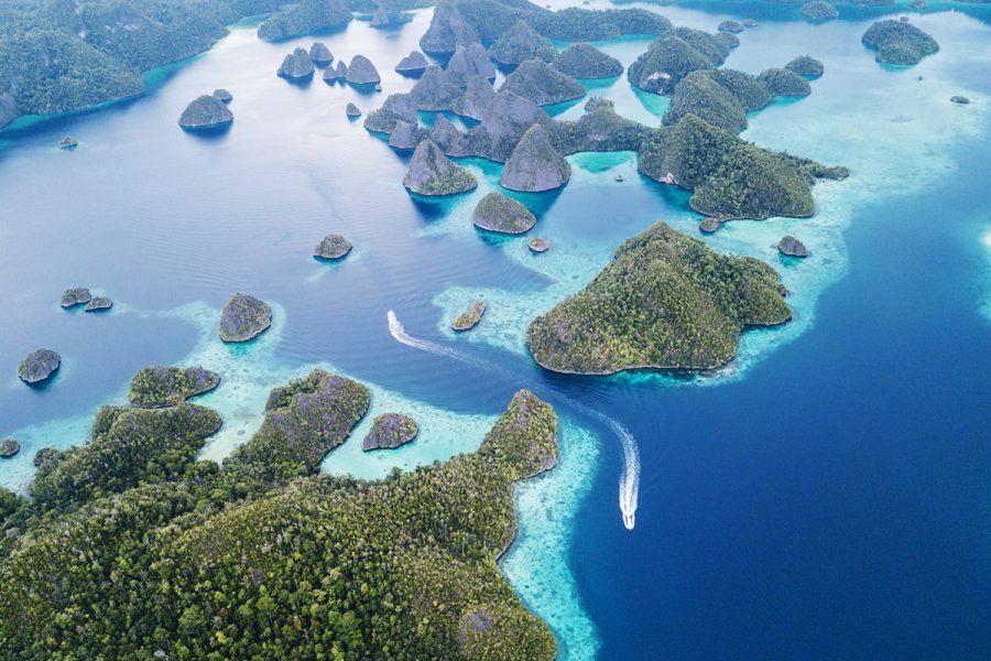 Luxury Bali, Komodo & Raja Ampat Liveaboard Expedition – 12 Days 11 Nights Indonesia Archipelago Journey