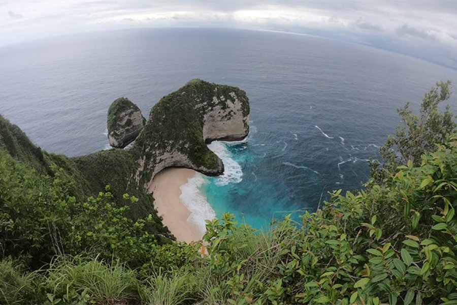 Private Bali, Borneo Orangutan Safari, Dayak Tribe & Raja Ampat Expedition – 14 Days 13 Nights