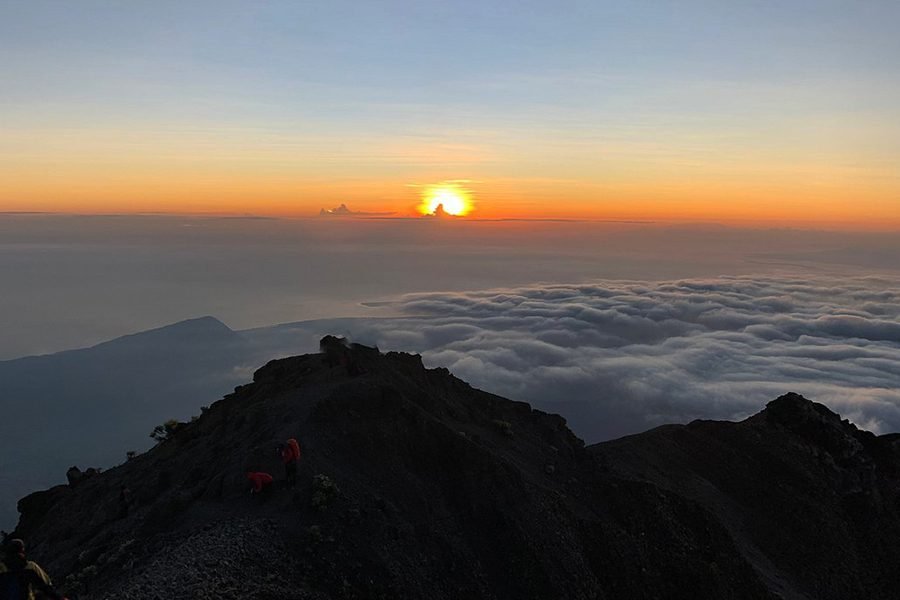 Rinjani Trekking Tour From Lombok 4 Days 3 Night