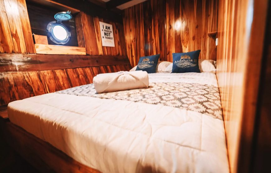 UXURY PHINISI 8 – KOMODO LIVEABOARD, FROM BALI