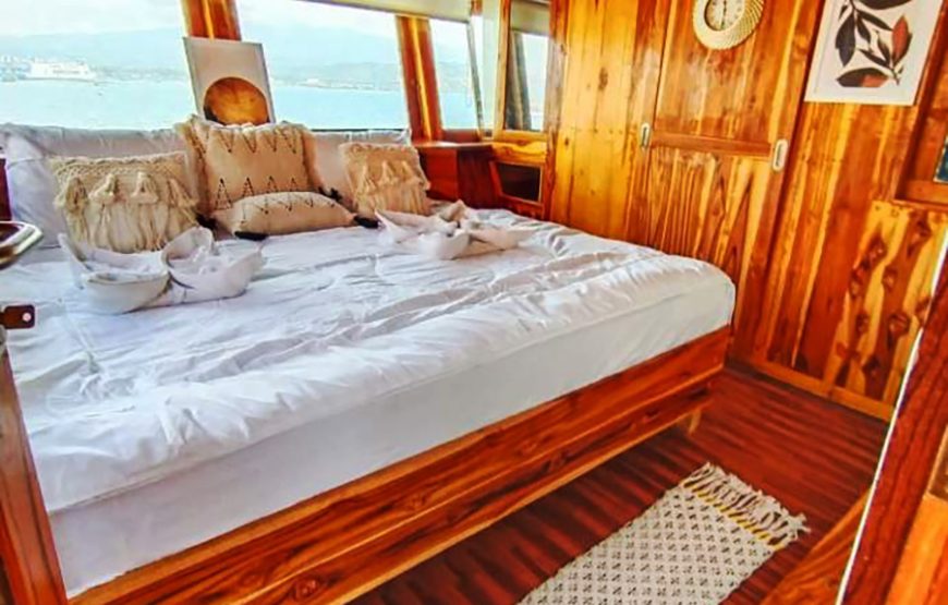 LUXURY PHINISI 2 – KOMODO LIVEABOARD, FROM BALI