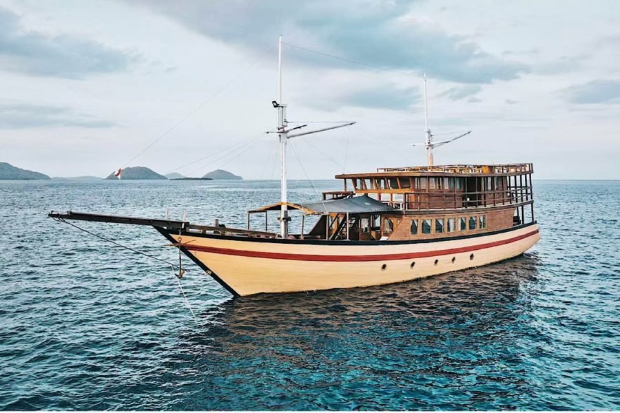 Komodo Tour Package Liveaboard Price 3 Days 2 Nights