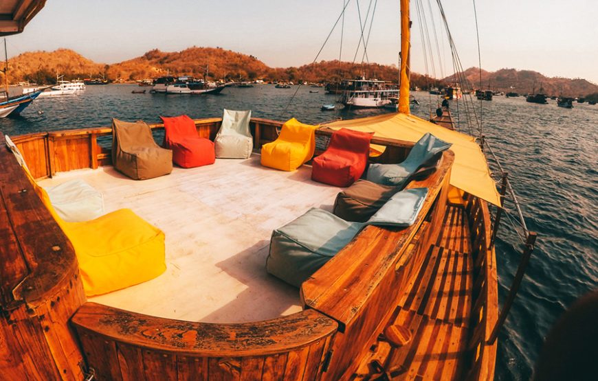 LUXURY PHINISI 6 – KOMODO LIVEABOARD, FROM BALI