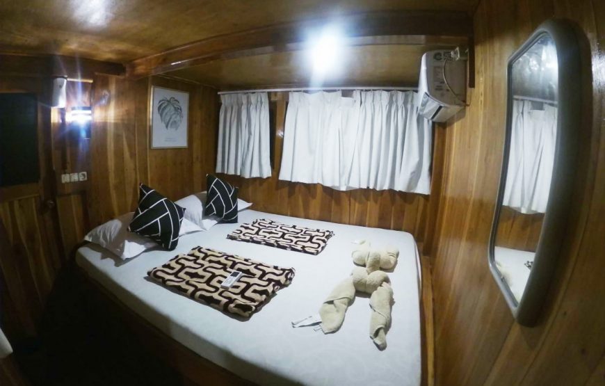 MEDIUM PHINISI 2 – KOMODO LIVEABOARD, FROM BALI